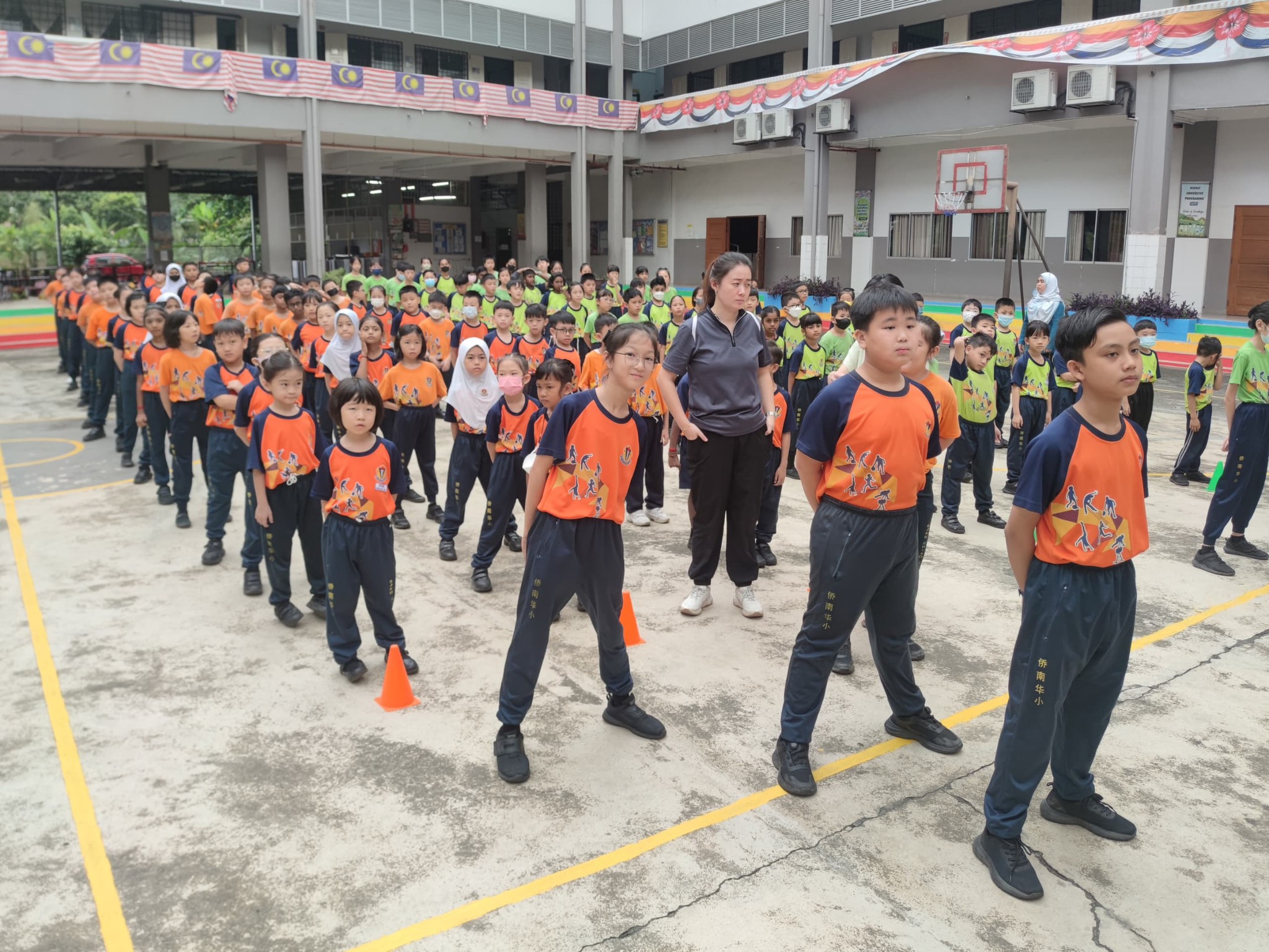2024年度侨南华小运动会操步练习